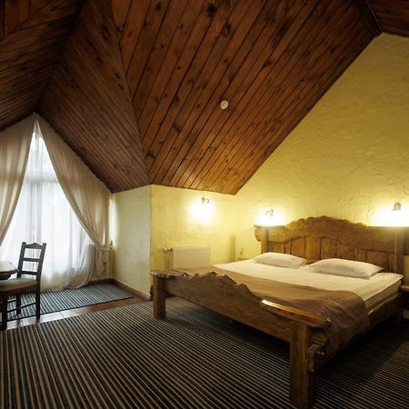 Drevny Grad Park-Hotel Lviv Buitenkant foto