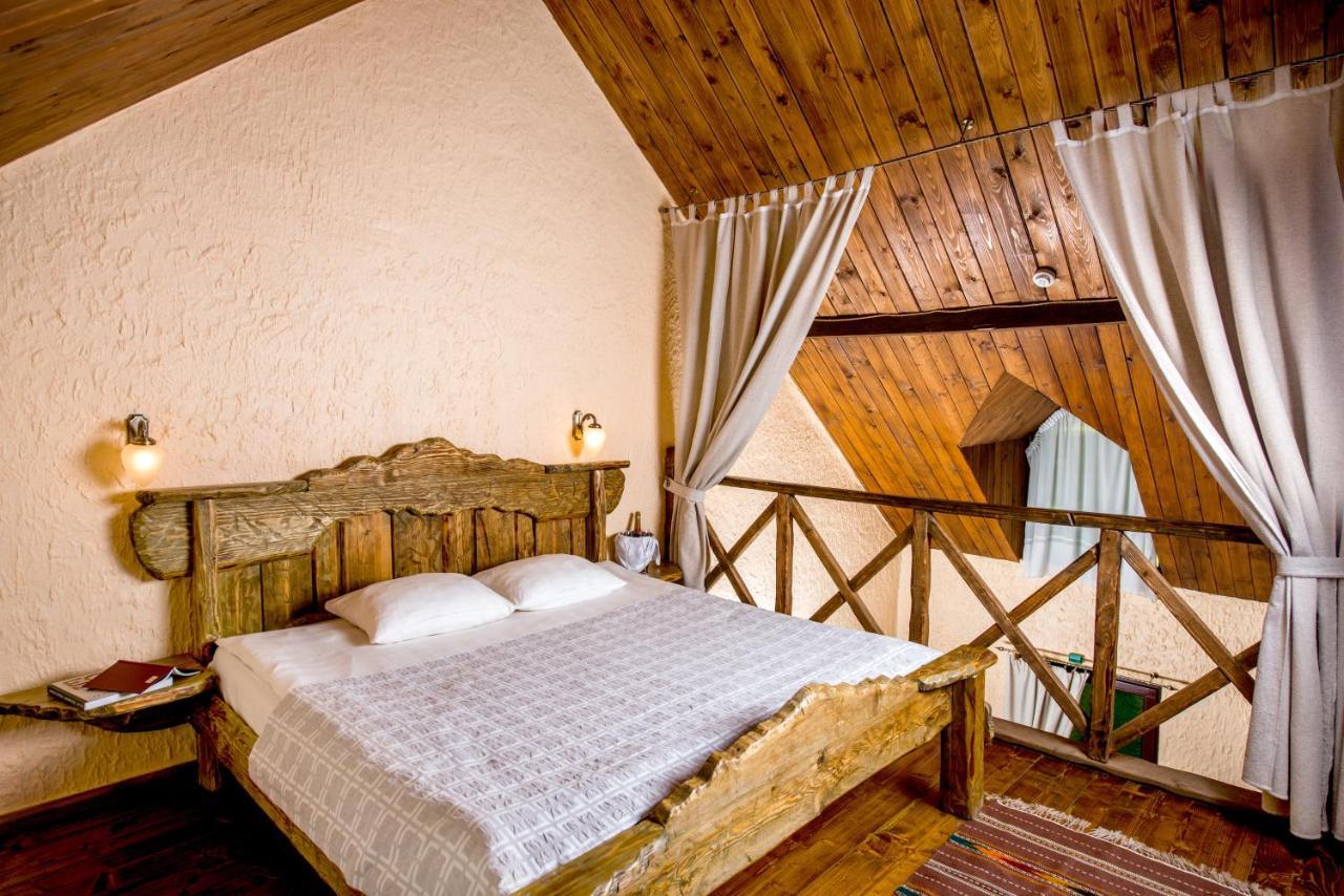 Drevny Grad Park-Hotel Lviv Buitenkant foto